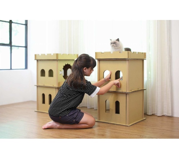 London Bridge Cat House